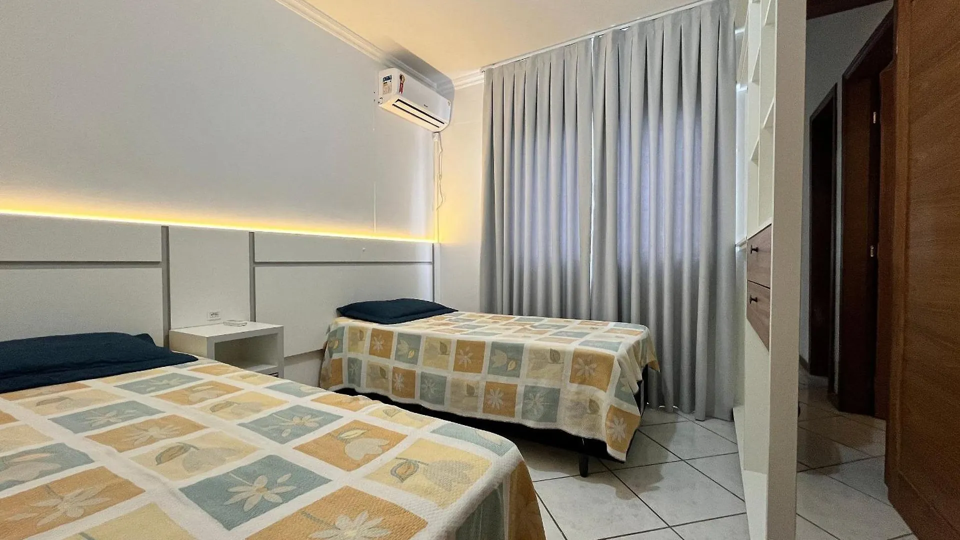 B029 - Cobertura 3 Quartos Com Vista Para O Mar Bombinhas