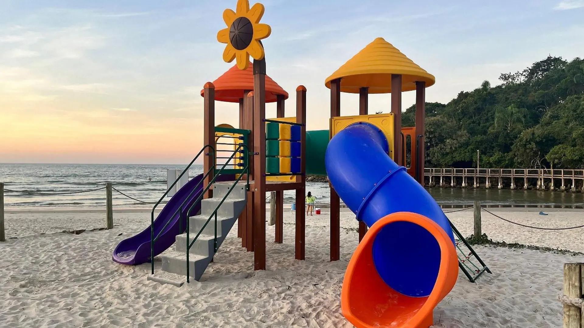 B029 - Cobertura 3 Quartos Com Vista Para O Mar Bombinhas Apartamento